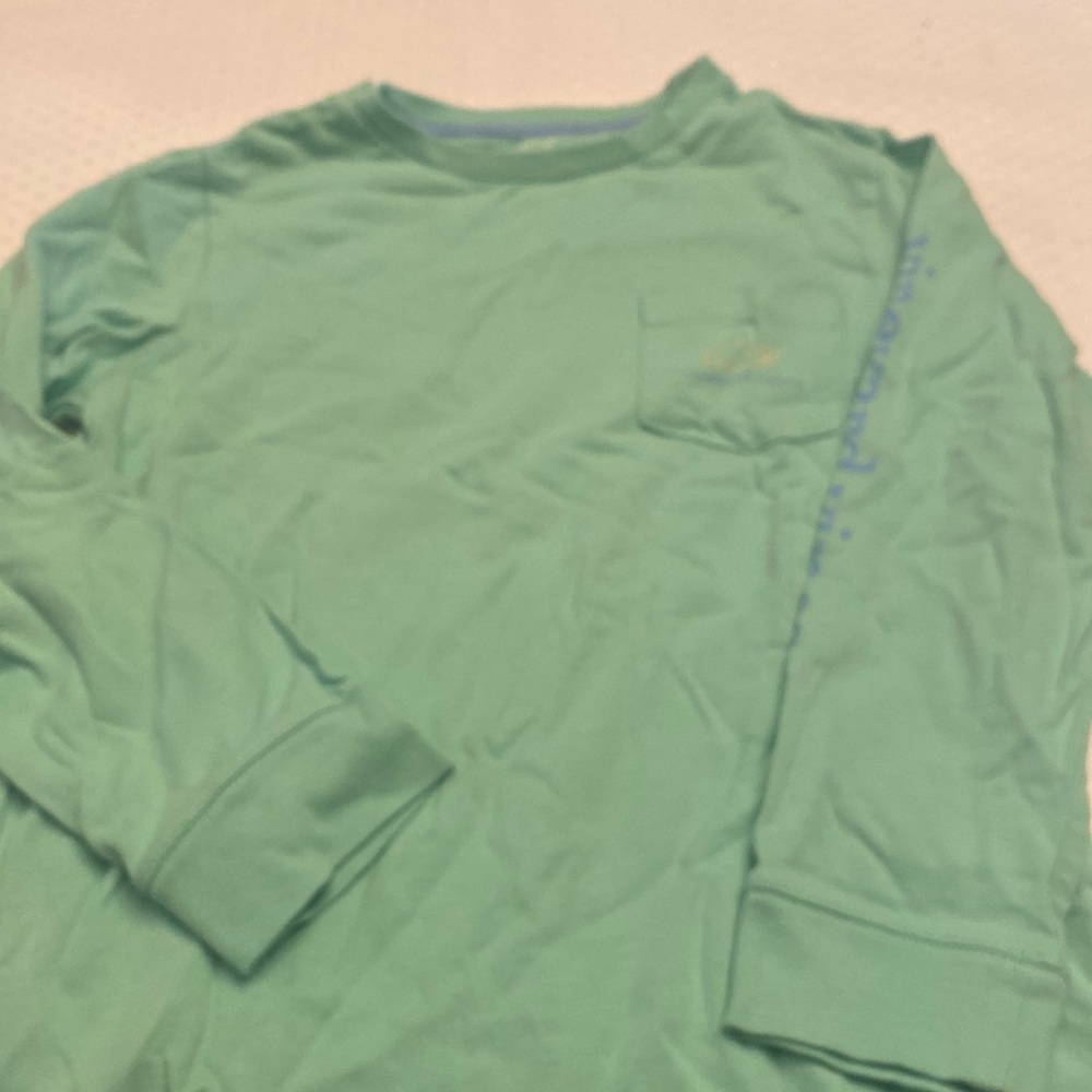 Vineyard vines boys long sleeve T. Size 6.